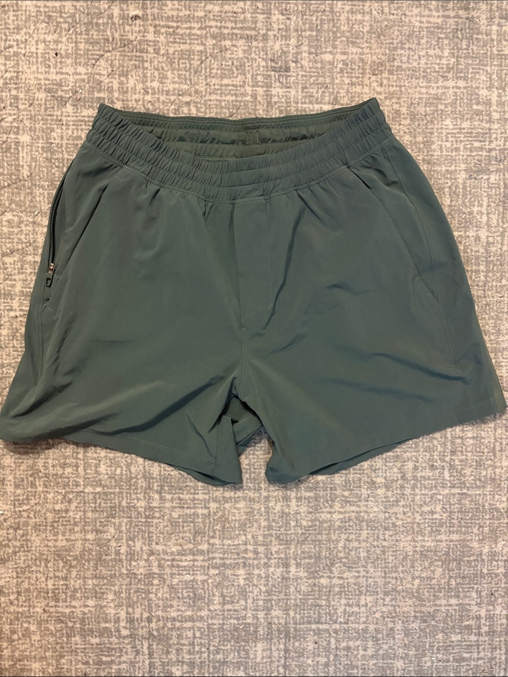 Lululemon Men's Linerless Pace Breaker Shorts in Dark Green 5” Inseam